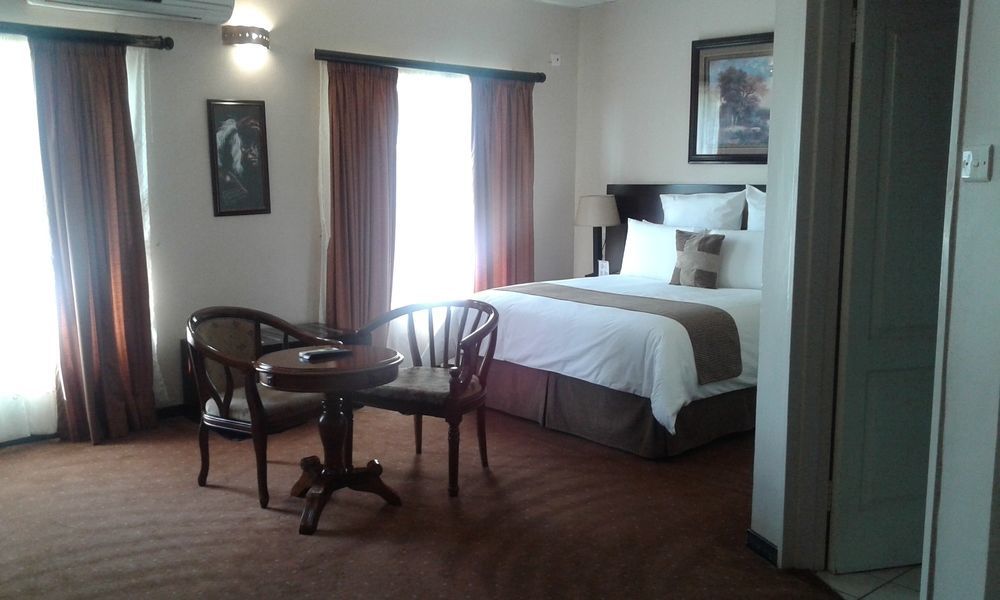 Adansonia Hotel Francistown Exterior photo